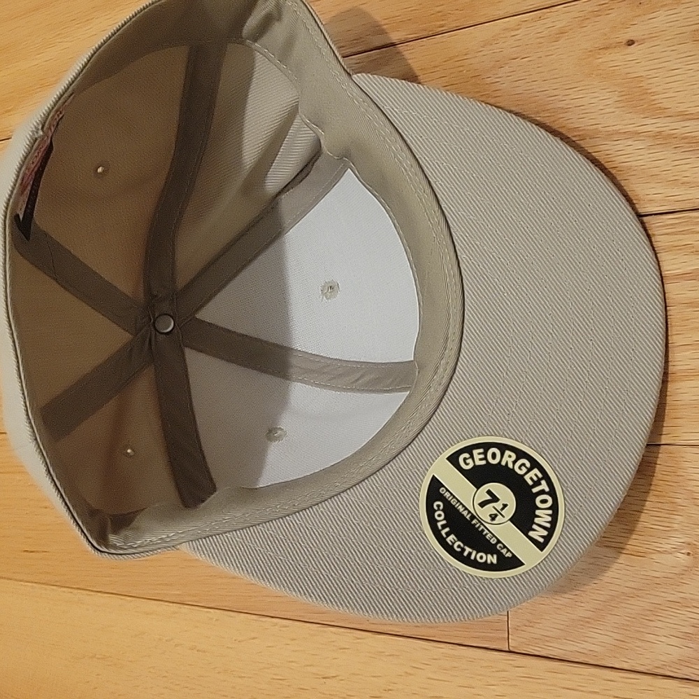 Fitted hat - Picture 2 of 7